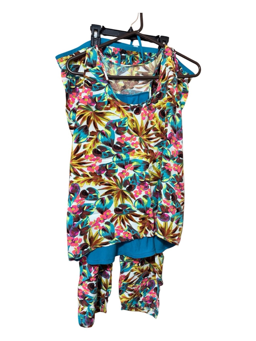 Floral Tropical Print Women's Pajama Set in Teal and Pink